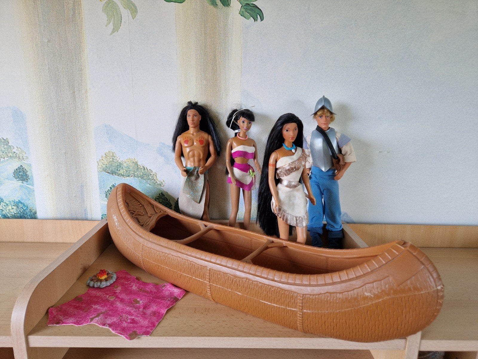 Disney Pocahontas Barbie set Kocoum, Nakoma en John Smith, Ophalen of Verzenden, Gebruikt