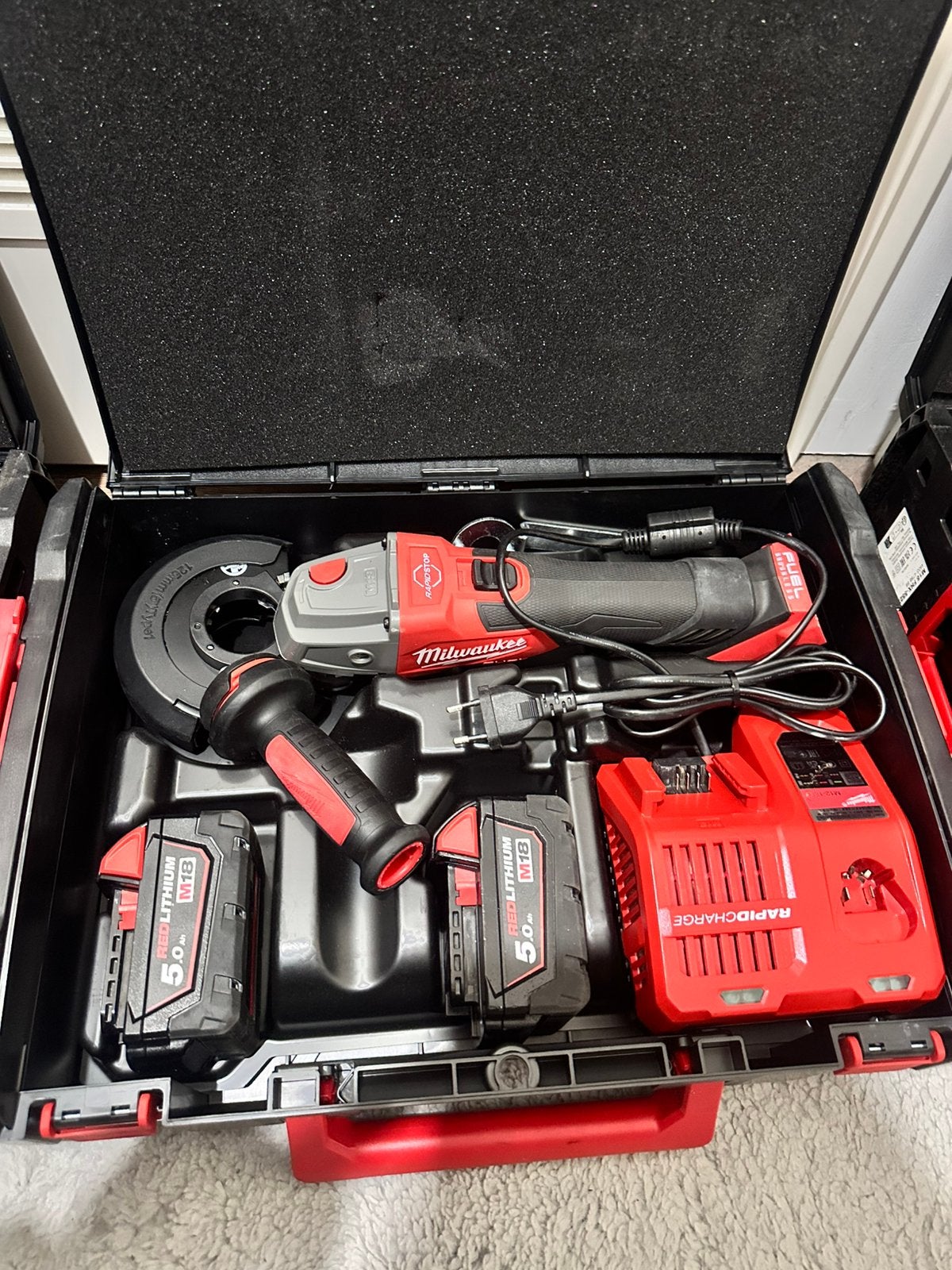 Milwaukee slijptol set, Ophalen, Zo goed als nieuw, Boor- en Schroefmachine