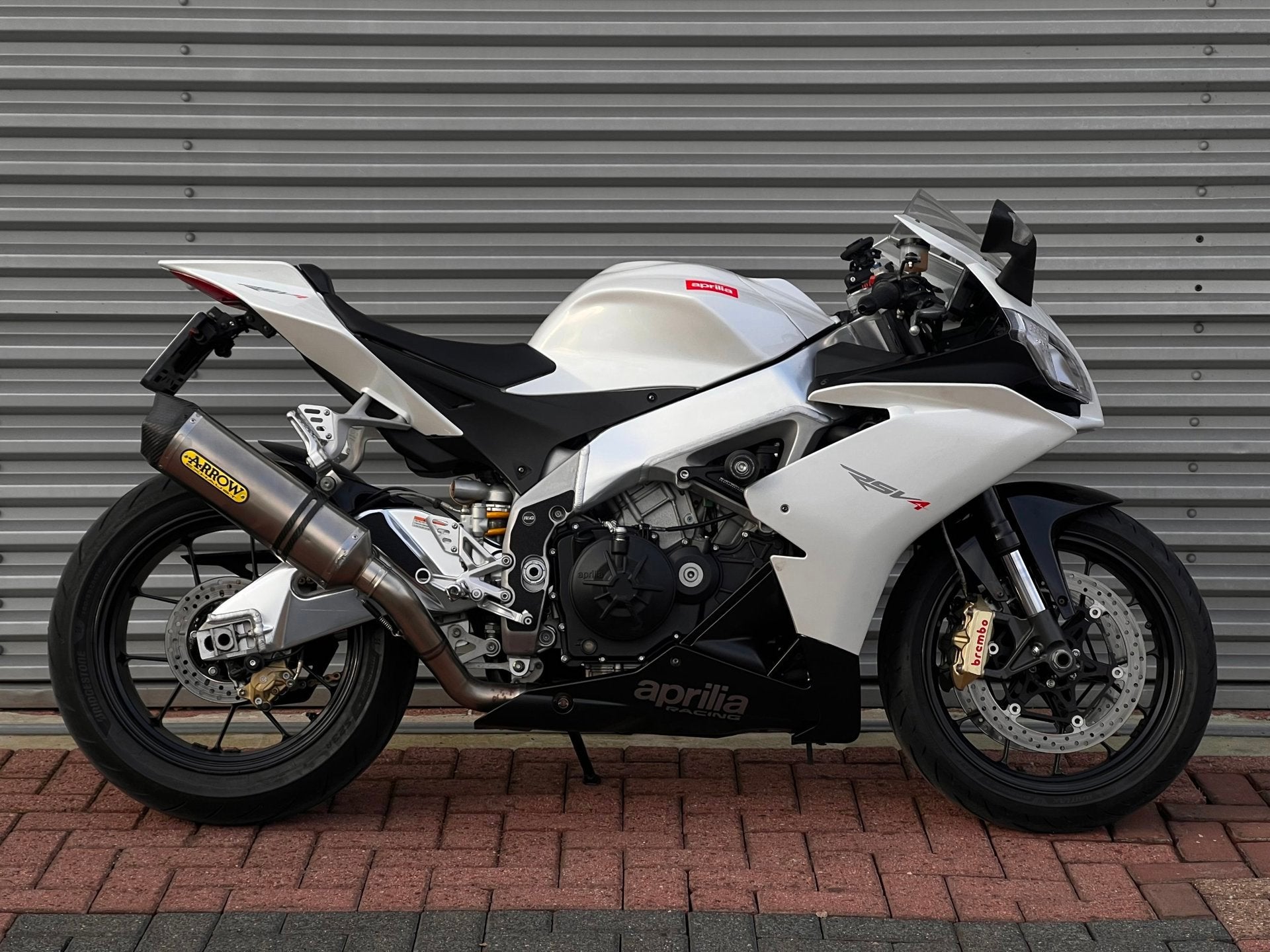 Aprilia RSV4 R | 2010 | Arrow, Sportuitlaat, Bedrijf, Sport, Meer dan 35 kW
