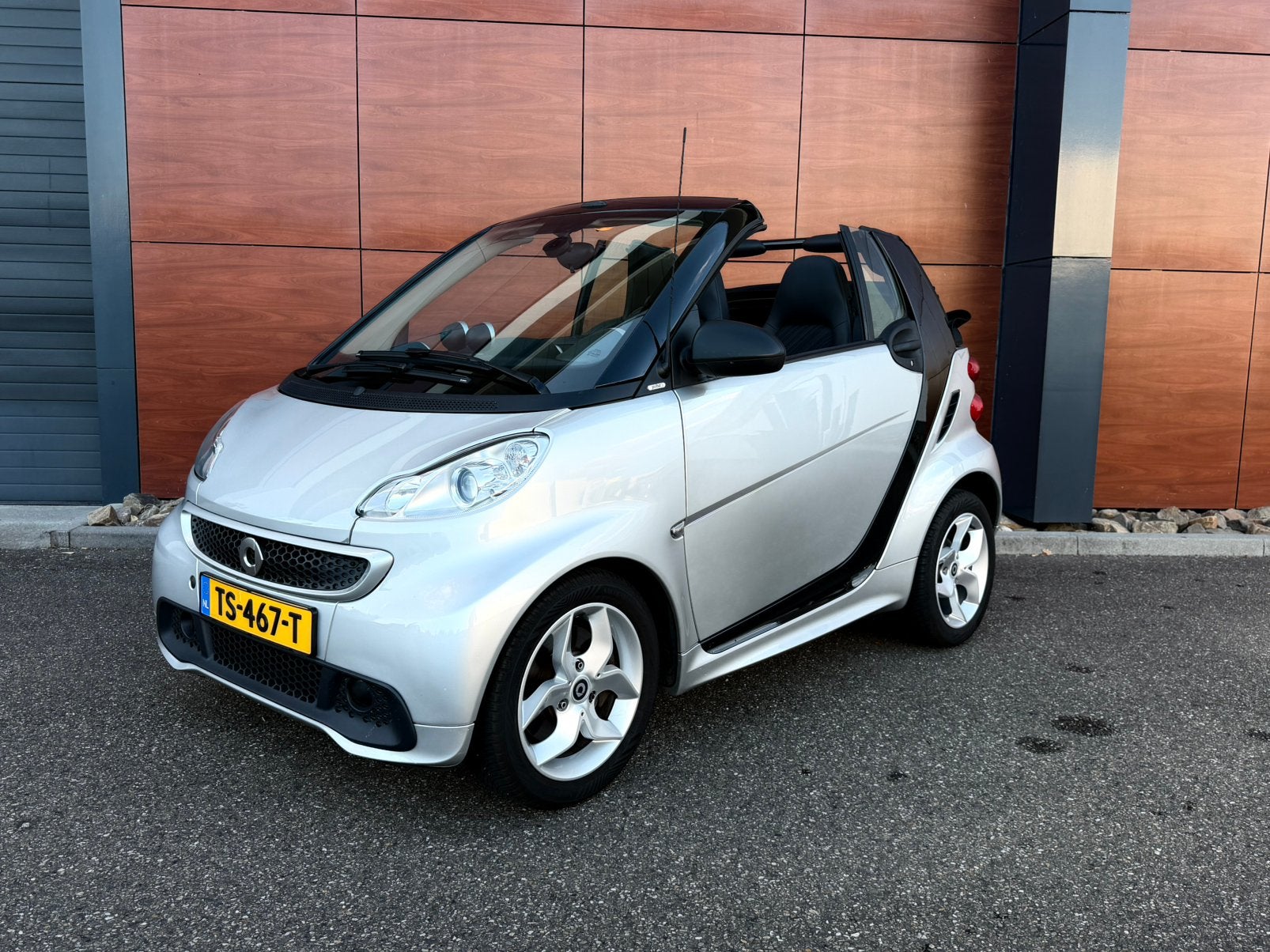 Smart ForTwo 451 1.0 Turbo 84pk Cabrio Automaat 2013 Grijs, Auto's, Smart, Automaat, Achterwielaandrijving, 3 cilinders, 23 €/maand