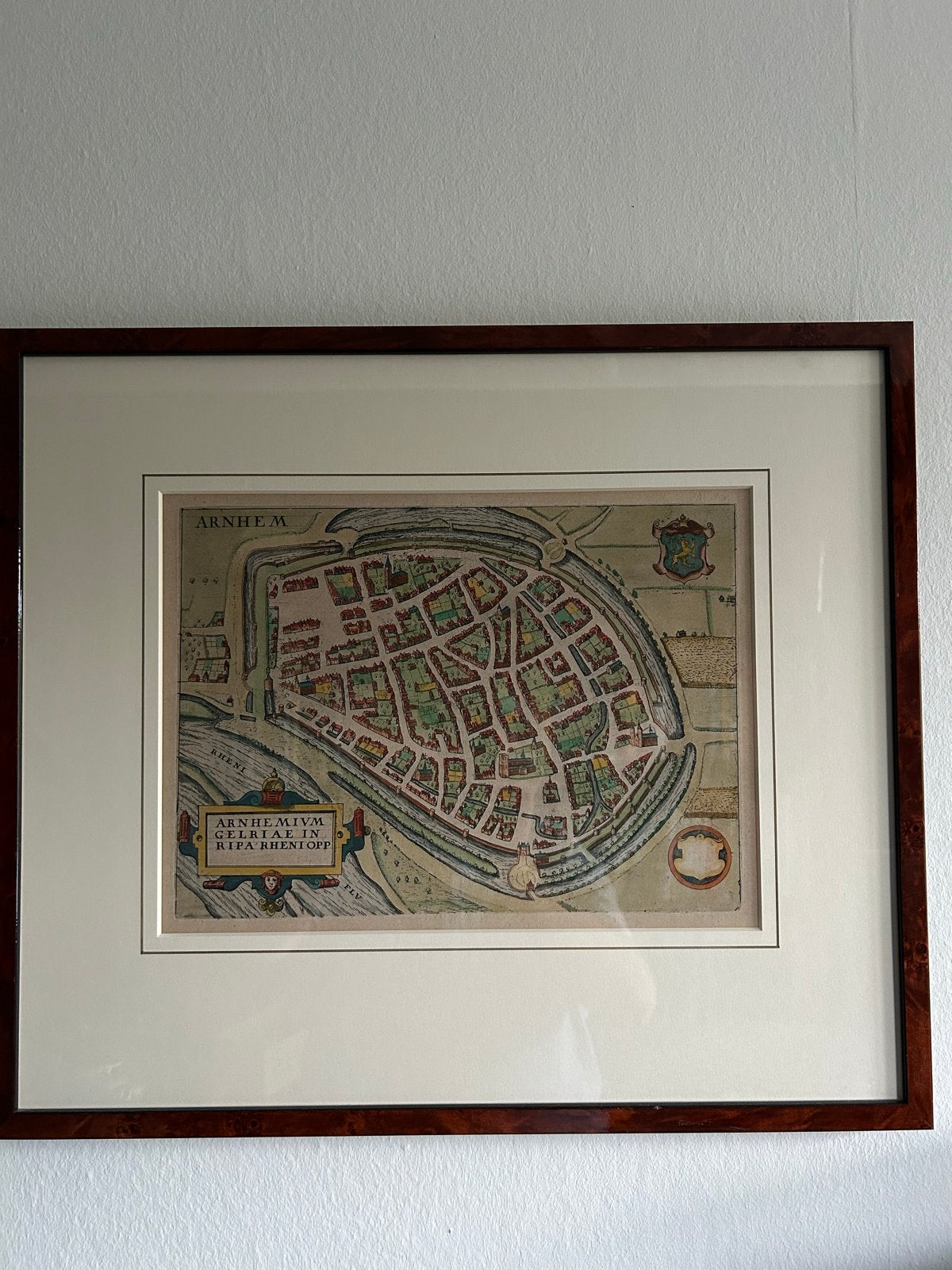 Antieke kaart Arnhem - Gelriae in Ripa Rheni Opp, Ingelijst, Stadsgezicht, Gravure, 1600 - 1699