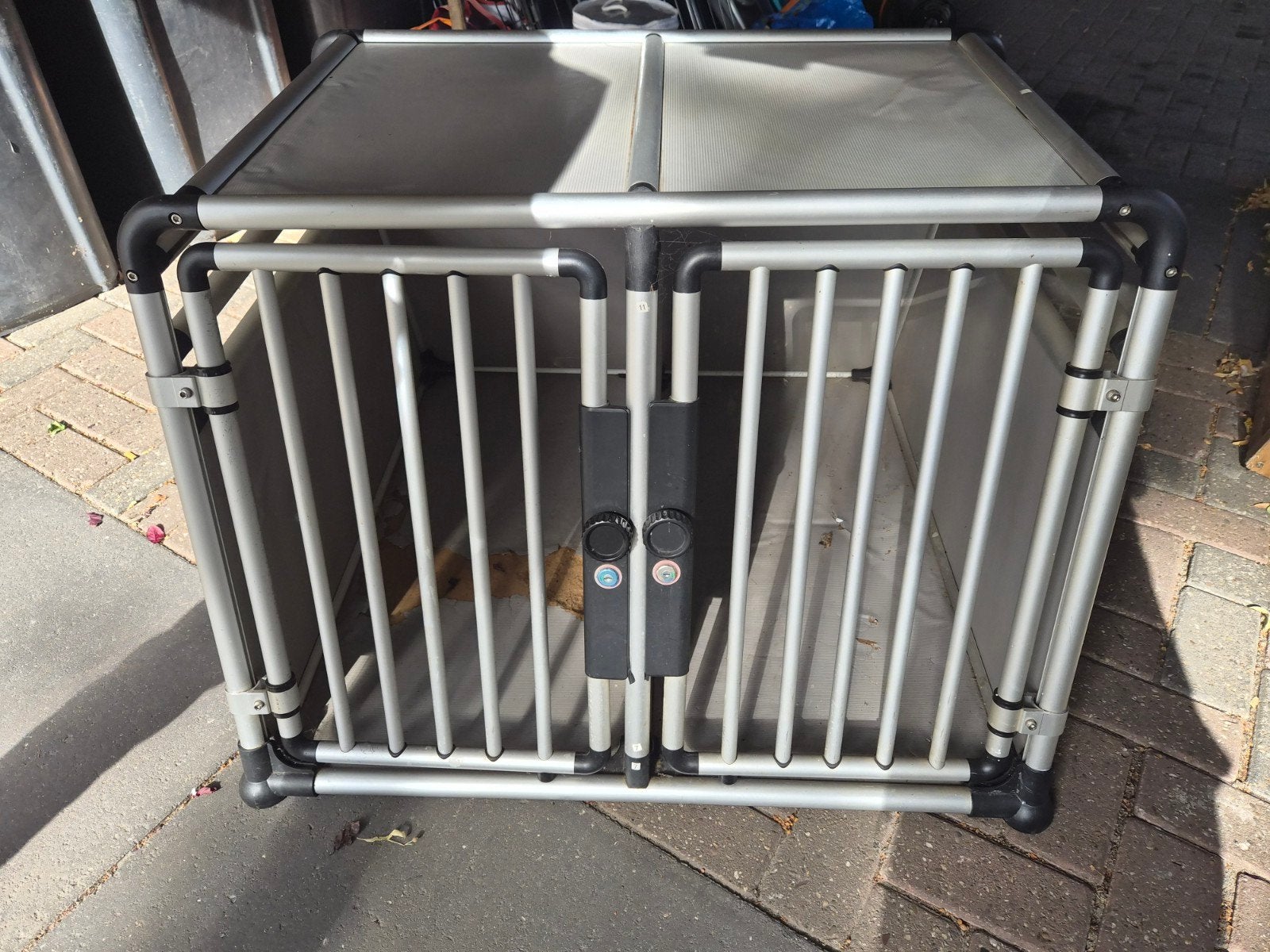 gratis autobench, Dieren en Toebehoren, Hondenhokken, Ophalen, Gebruikt, Minder dan 75 cm, Minder dan 65 cm