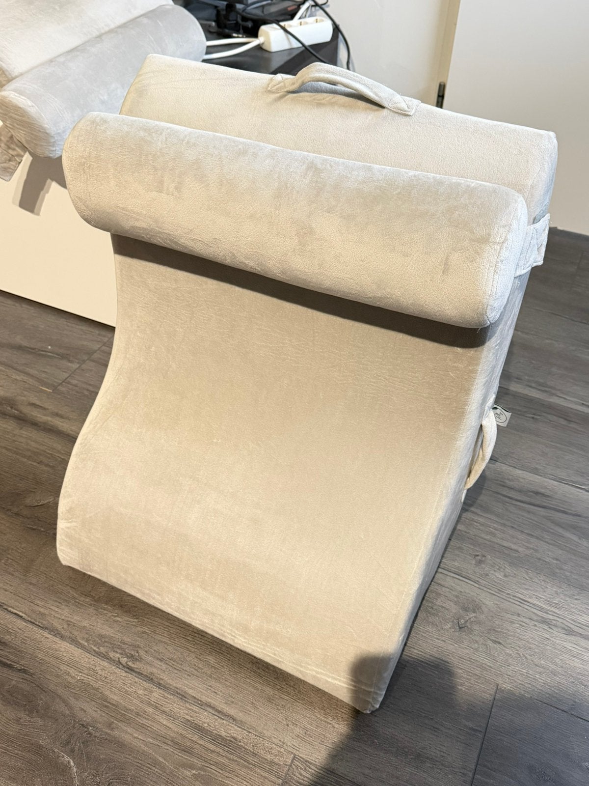 2 Reading / Backrest Pillows, Ophalen, Zo goed als nieuw, Rechthoekig