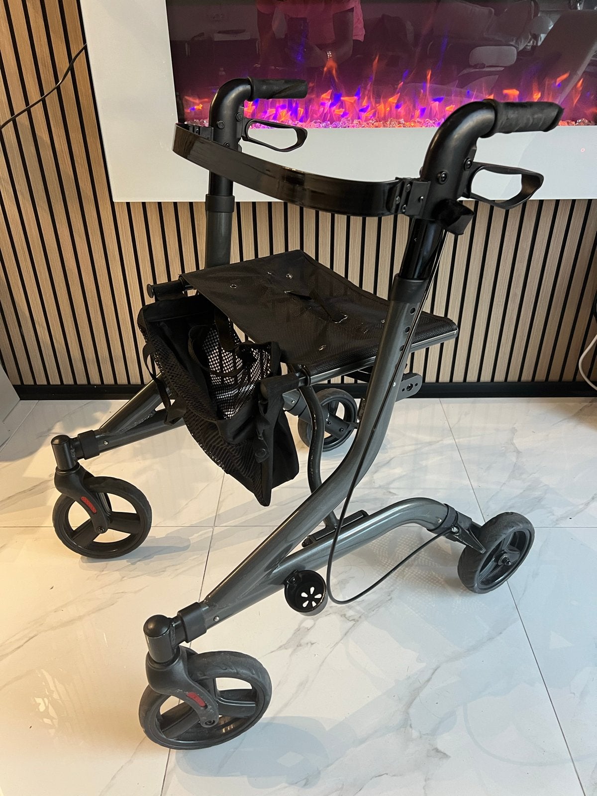 Rollator Ultra lichte Model Kaigo one, Diversen, Rollators, Ophalen of Verzenden