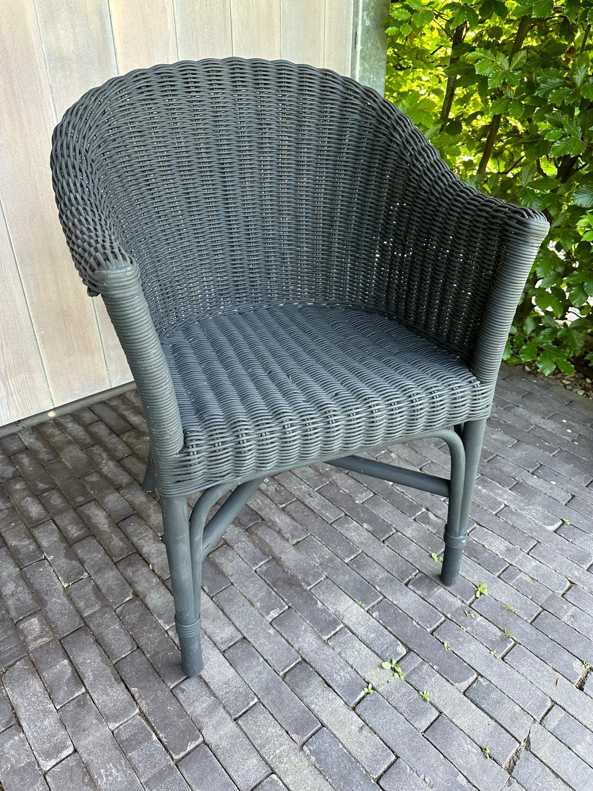 4 riet/rotan stoelen met armleuningen - Antraciet, Huis en Inrichting, Ophalen, Gebruikt, Riet of Rotan, Eén