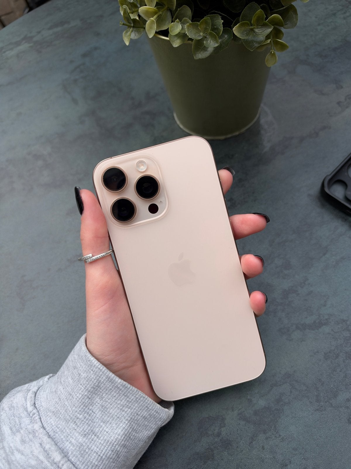 Foto 5 van iPhone 16 Pro Max 256GB - Perfecte staat, 88% accu