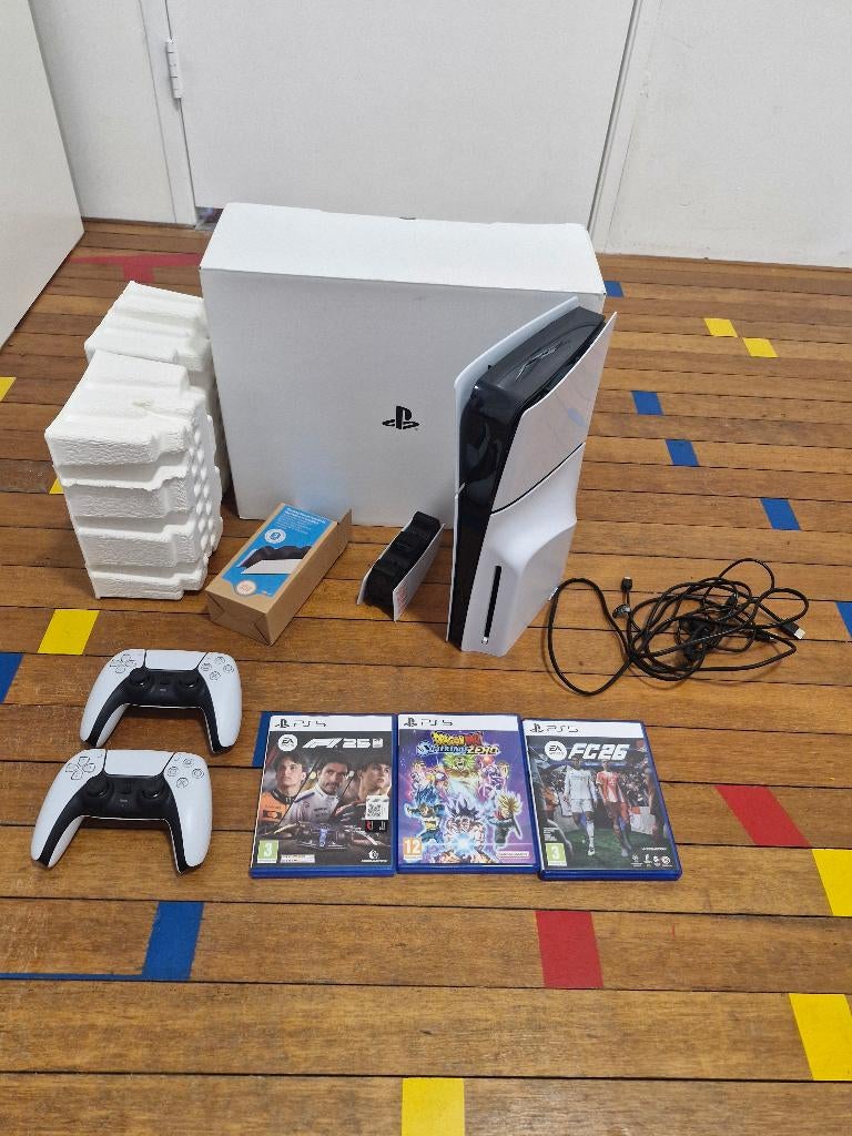 Ps5 +2 controllers, Ophalen, Zo goed als nieuw