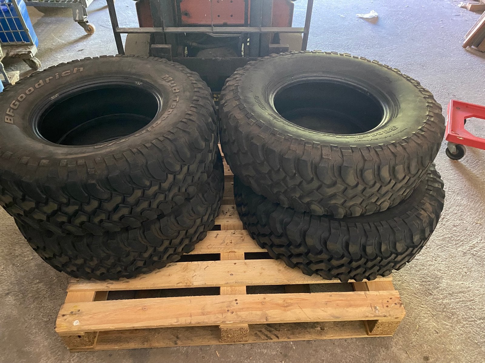 Terreinbanden te koop, Auto-onderdelen, Banden en Velgen, Ophalen of Verzenden, 19 inch, Winterbanden, Banden en Velgen