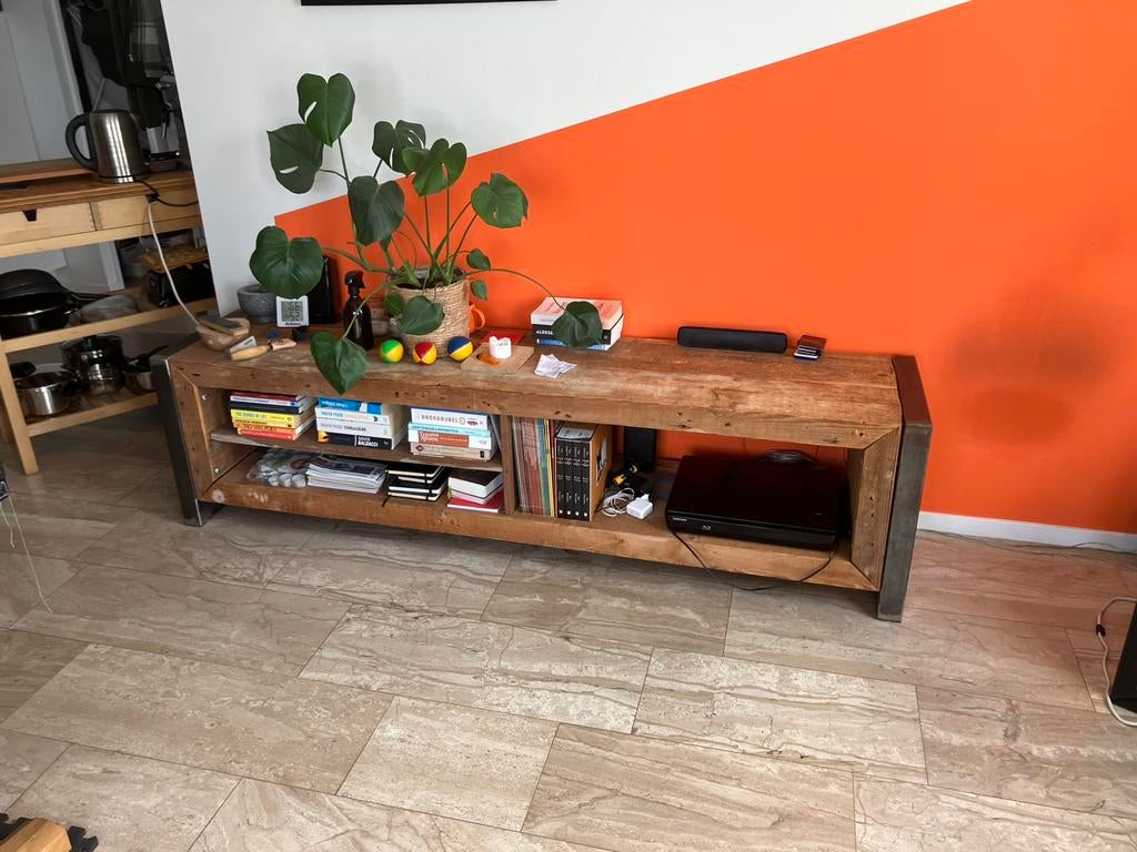 Uniek TV-meubel, hergebruikt vuren, staal, Zo goed als nieuw, 200 cm of meer, Minder dan 100 cm, 25 tot 50 cm