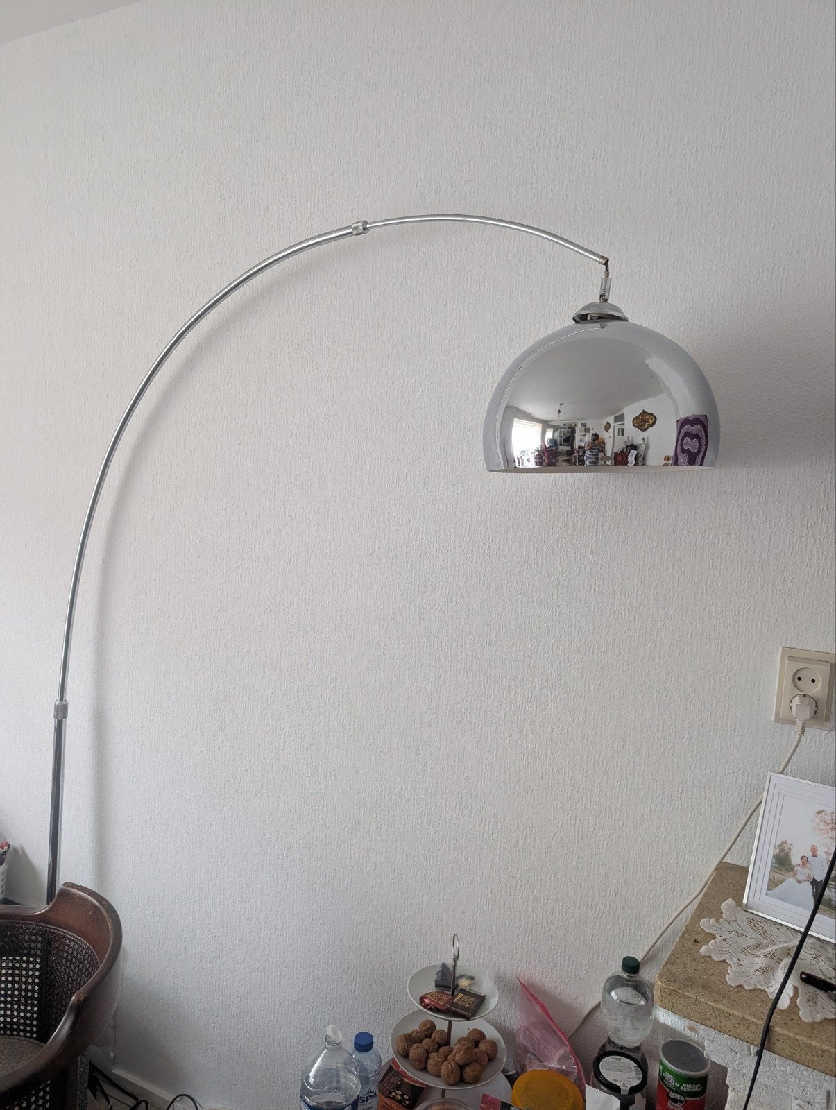 Moderne Booglamp met Chromen Kap, Huis en Inrichting, Lampen | Vloerlampen, Gebruikt, Ophalen of Verzenden, Metaal, Modern