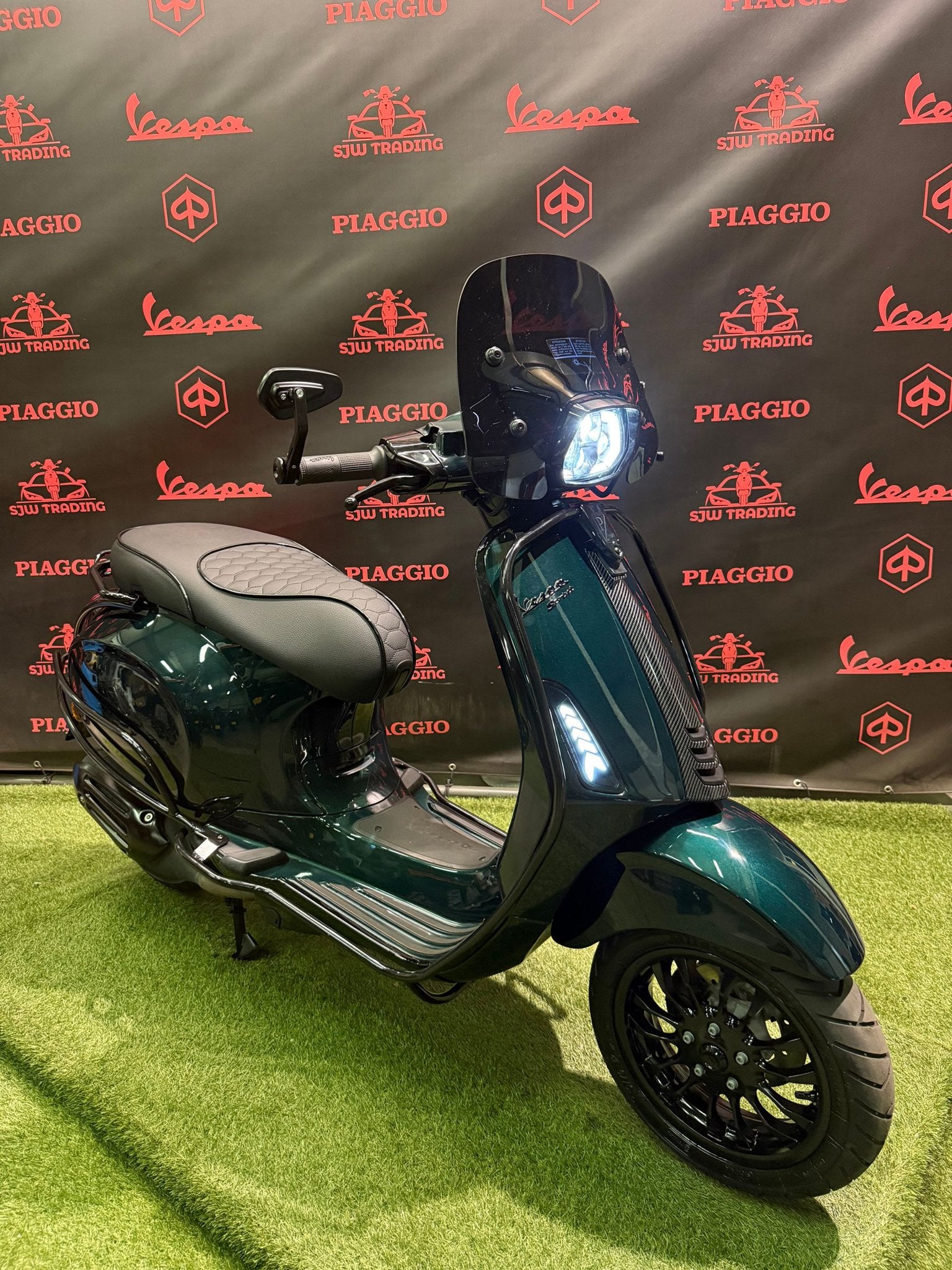 Vespa Sprint 2022 Brom! Jaguar Green / RS Zadel / Garantie!, Fietsen en Brommers, -, -, Ophalen of Verzenden, -