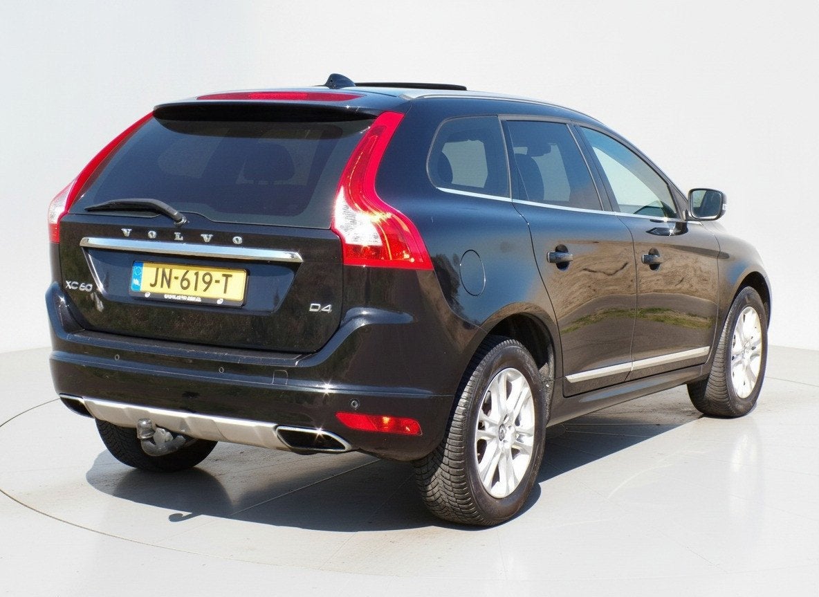Volvo XC60 2.0 D4 FWD Ocean Race|Pano|Leder|Xenon|ACC|PDC|BT, Auto's, Voorwielaandrijving, Panoramadak, 4 cilinders, Zwart