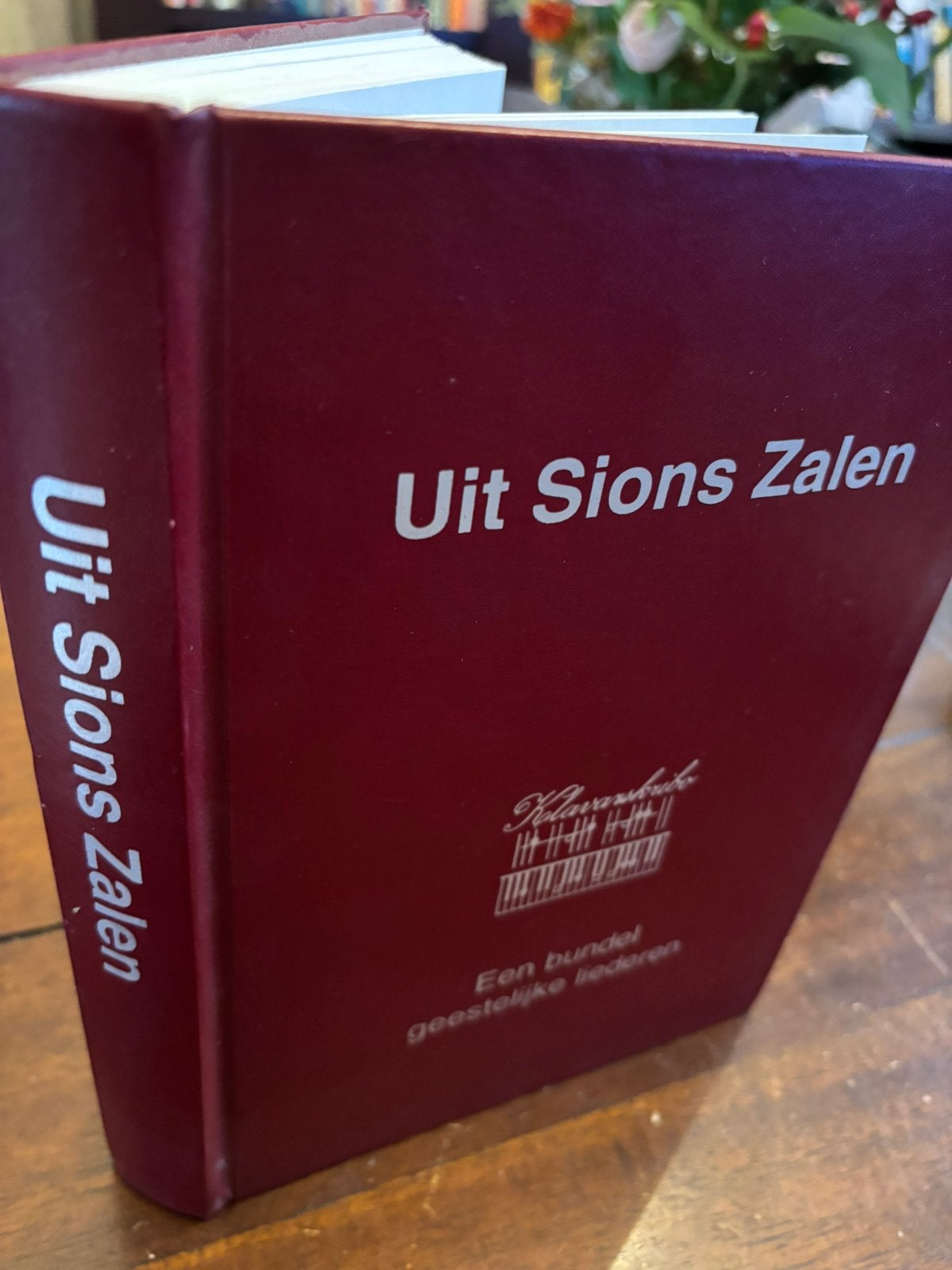 KLAVARSKRIBO UIT SIONS ZALEN 137 GEESTELIJKE LIEDEREN (FOTOS, Ophalen of Verzenden, Zo goed als nieuw, Religie en Gospel, Piano