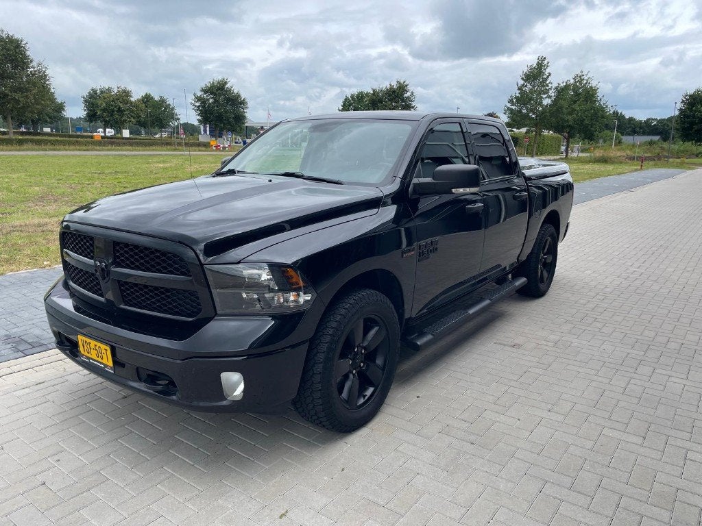 Dodge Ram 1500 5.7 V8 CLASSIC NIGHT 4x4 / PRINS LPG / BPM VR, Auto's, Automaat, Stof, 8 cilinders, 5654 cc