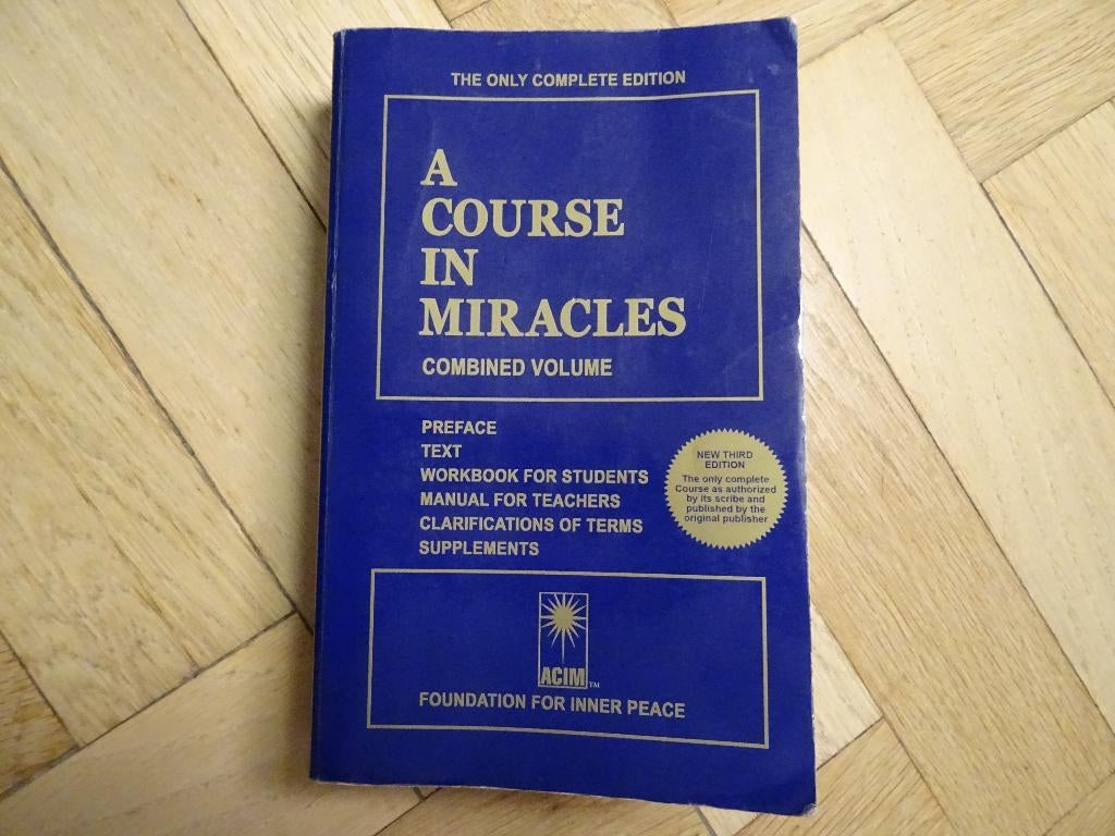 A Course in miracles complete editie, Boeken, Ophalen of Verzenden, Gelezen, Spiritualiteit algemeen, Overige typen