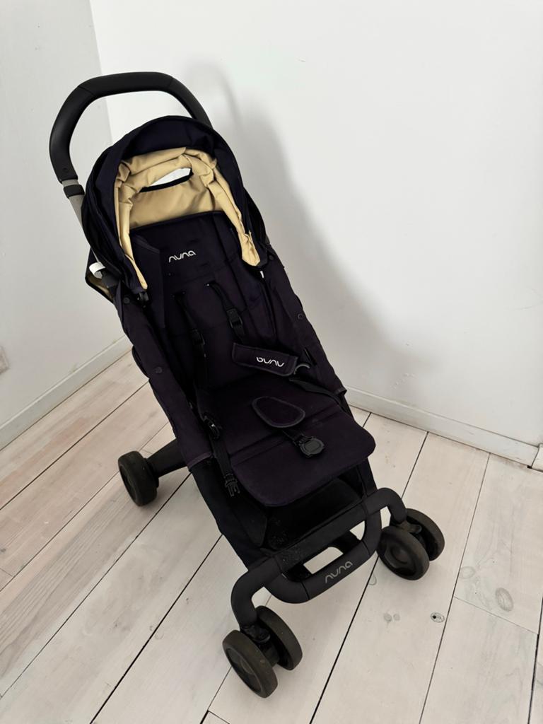 Nuna buggy / reisbuggy volledig plat + XL zonnekap+kijkluik, Ophalen, Gebruikt, Overige merken, Verstelbare rugleuning