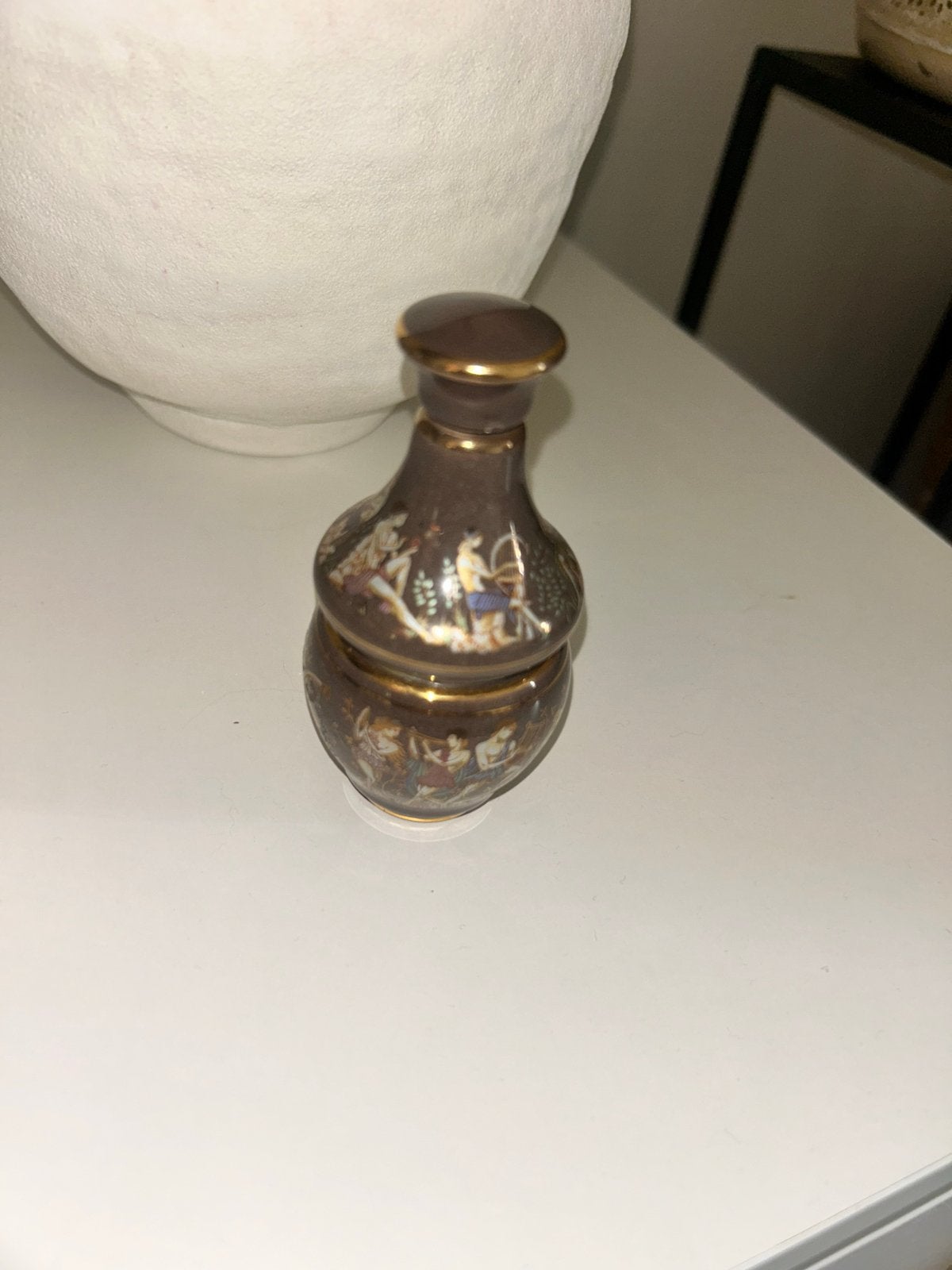 Antieke parfumflesje met decoratieve afbeeldingen, Antiek en Kunst, Ophalen of Verzenden