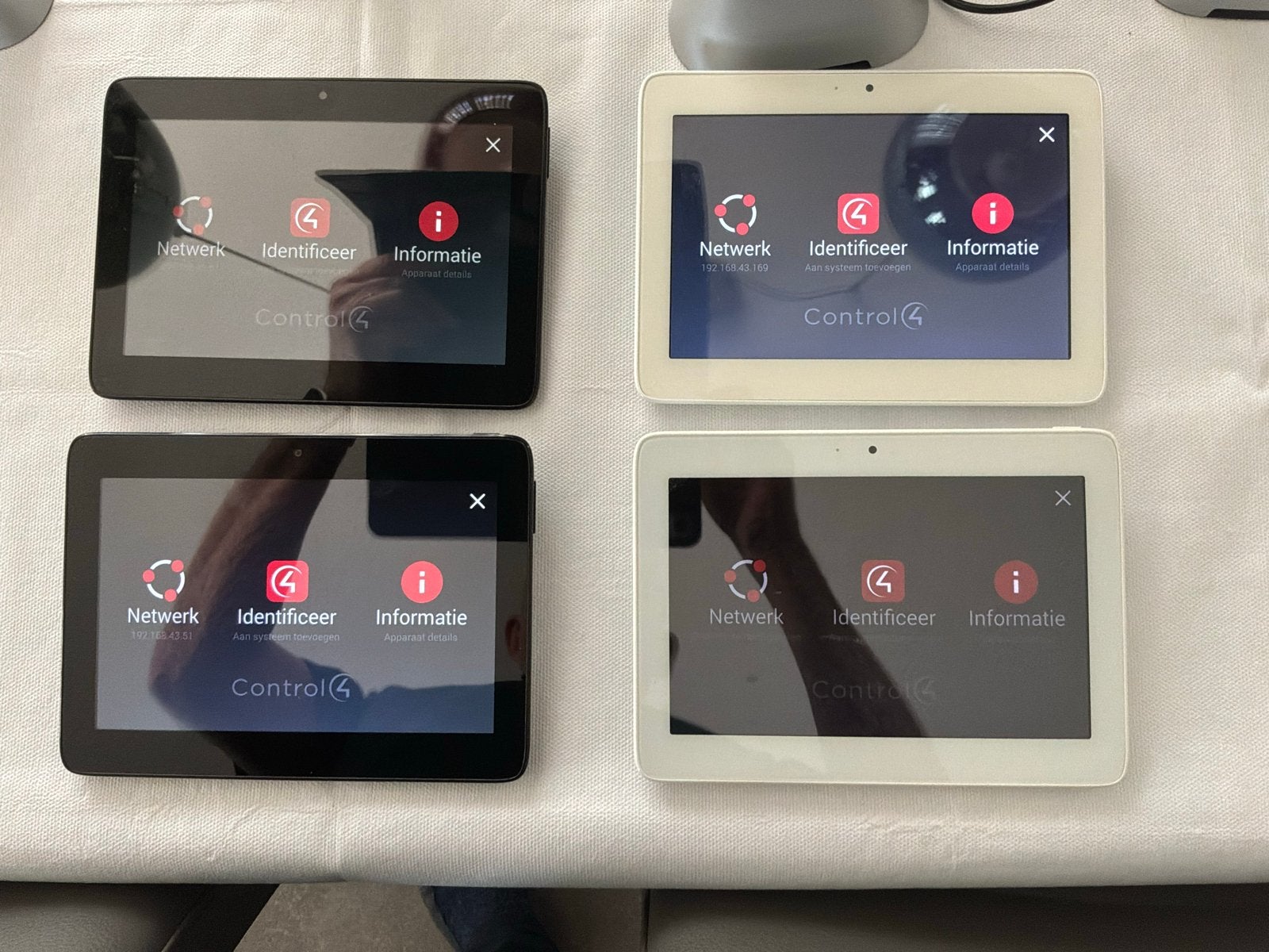 Control4 C4-TT7 Tablets met Docking Stations (4 stuks) ctrl4, Ophalen, Gebruikt