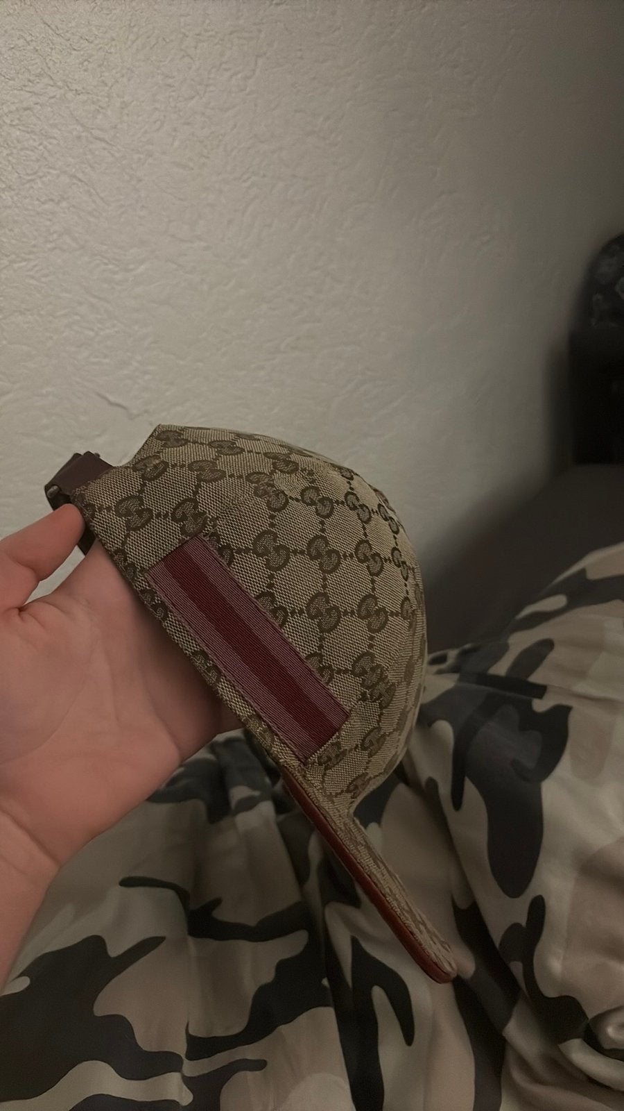 Gucci pet, Ophalen of Verzenden, Gebruikt, Beige, Overige typen