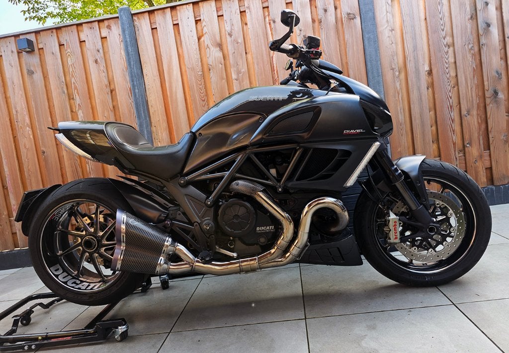 Ducati Diavel Carbon | Full Termignoni | Grote Desmo gedaan, 2 cilinders, 1198 cc, Motorrijbewijs A, Gebruikt
