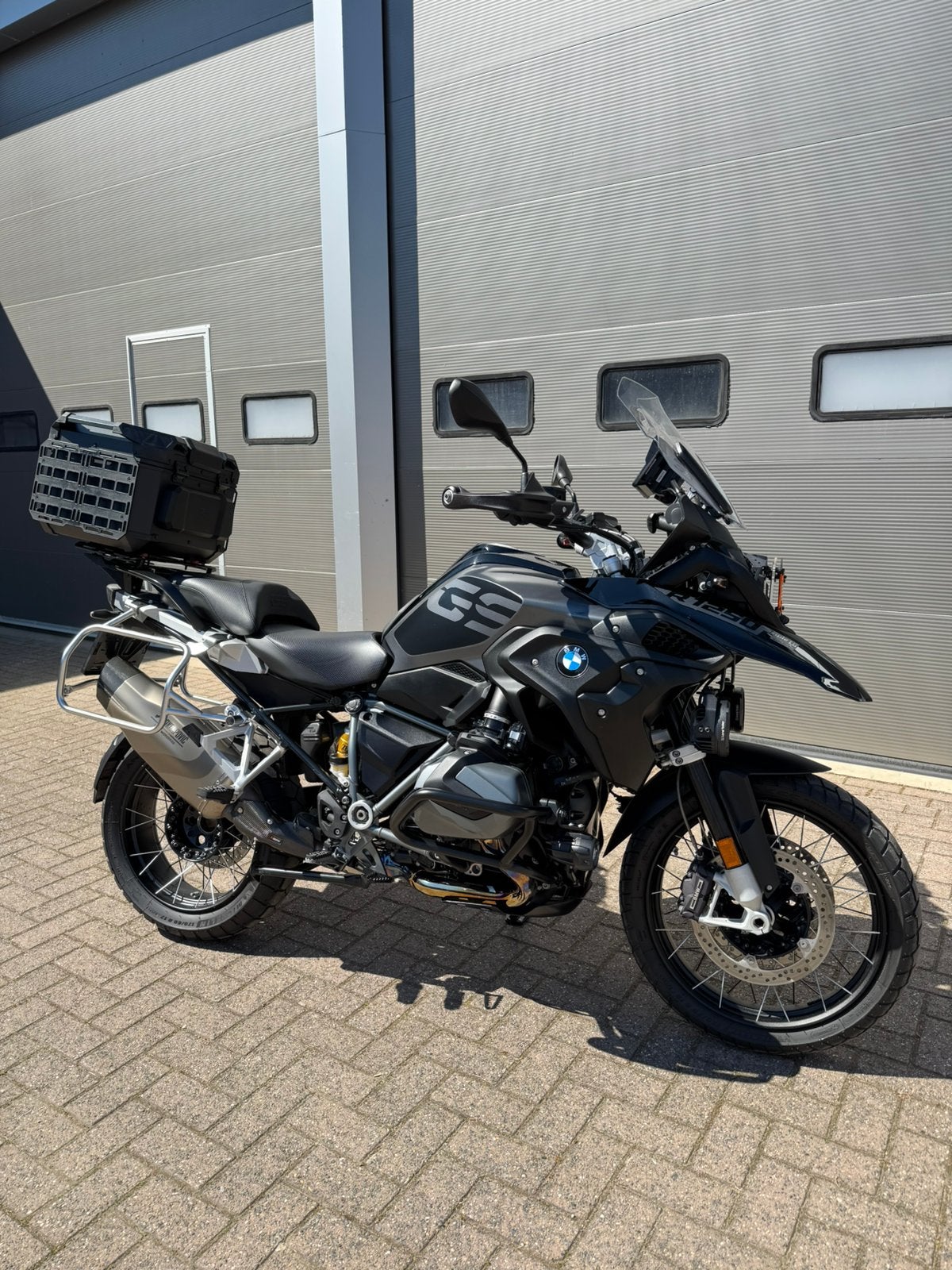 Bmw Gs 1250 Lone Rider Akrapovic, 2 cilinders, Motorrijbewijs A, Handvatverwarming, Particulier