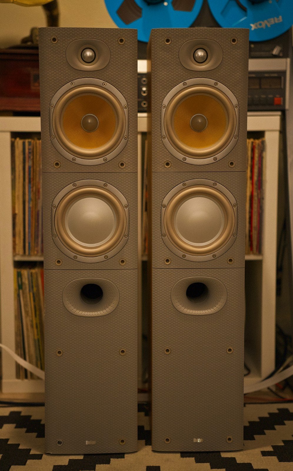 Bowers & Wilkins DM603 S3