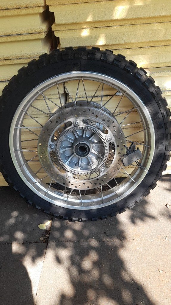 BMW voorwiel R1150GS - velg, remschijven, band & blokjes, Motoren, Onderdelen | BMW, Ophalen, Gebruikt