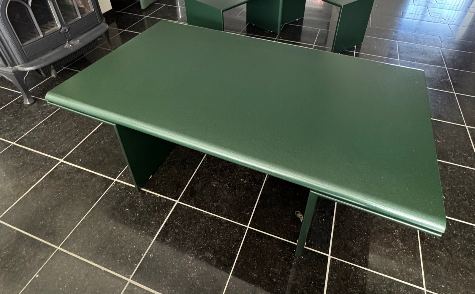 Leolux Salontafel met Twee Bijzettafels, Huis en Inrichting, Ophalen, Overige materialen, Gebruikt, 100 tot 150 cm