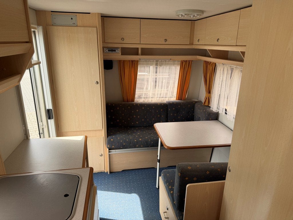Foto 8 van KIP Starline 44 TTR ’02 (Vastbed, Treinzit)