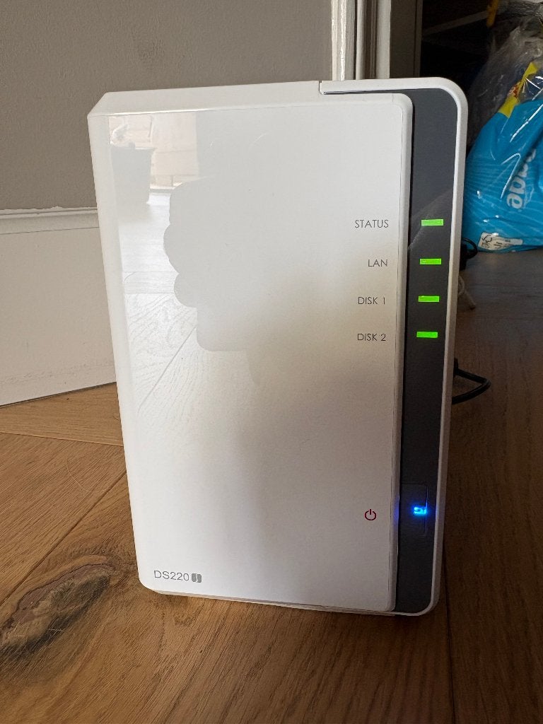 Synology nas DS220 met 2x 12TB hdd, Computers en Software, NAS, Ophalen of Verzenden, Zo goed als nieuw