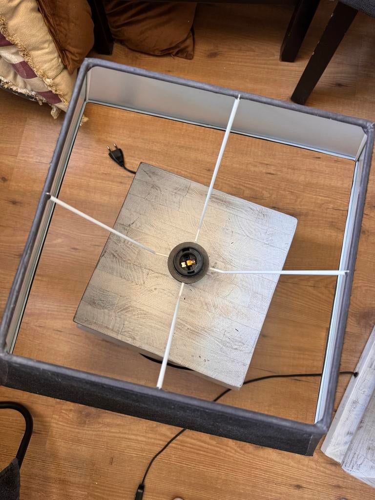 Set van 2 massief houten tafellampen met zwarte kap, Ophalen, Gebruikt, Hout