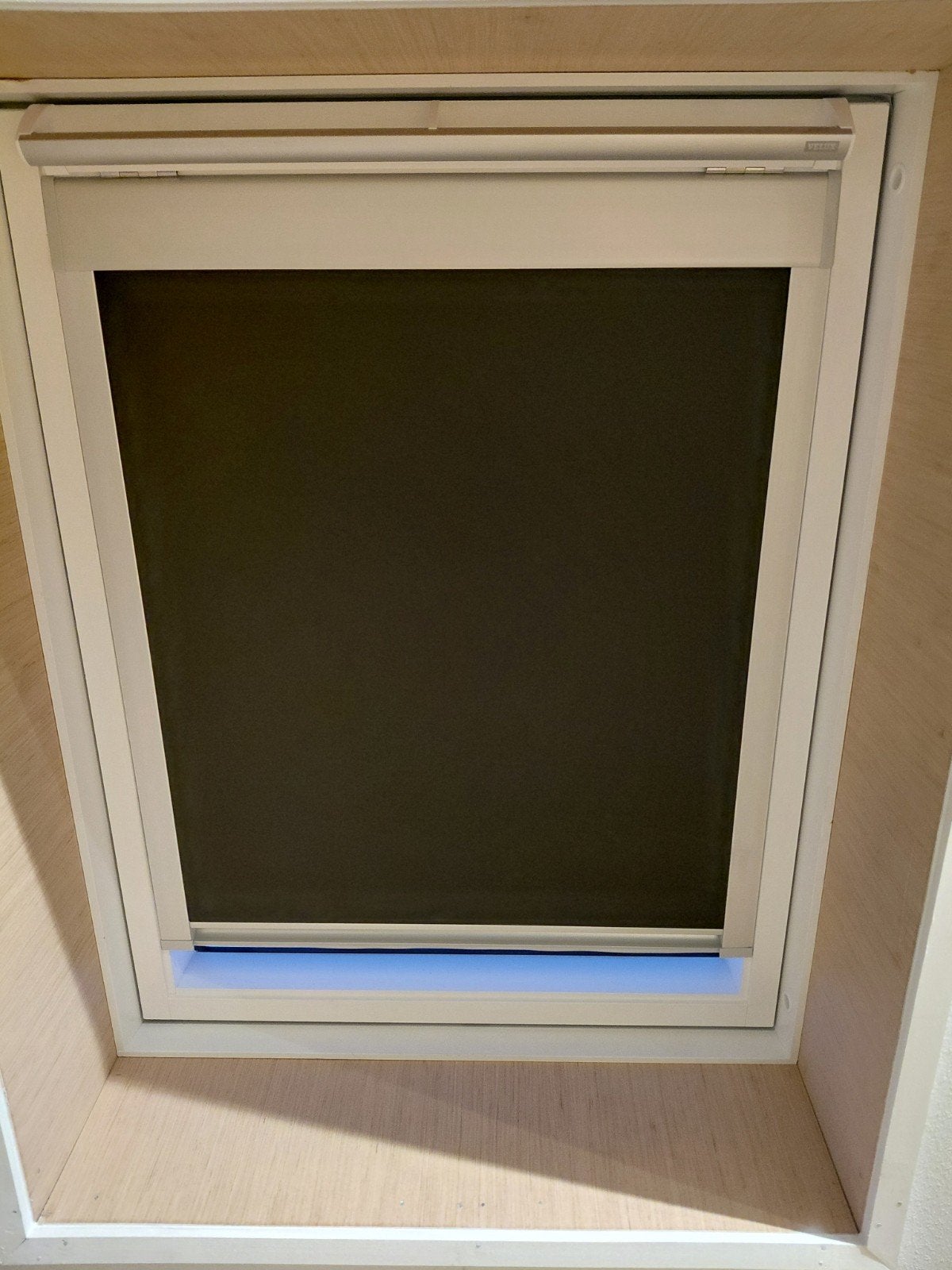 Velux rolgordijn voor dakraam M04 - 61.3x74 cm, Ophalen, Gebruikt, Overige merken, Verduisterend