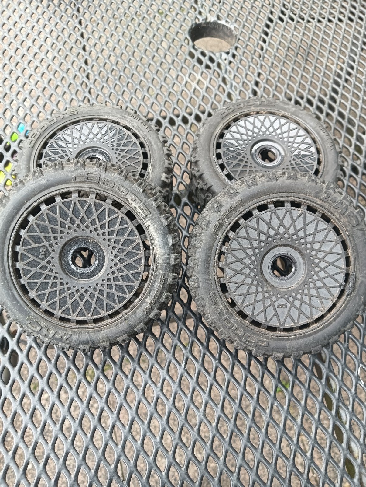 Arrma Typhon Banden, Ophalen of Verzenden, Overige schalen, Auto offroad