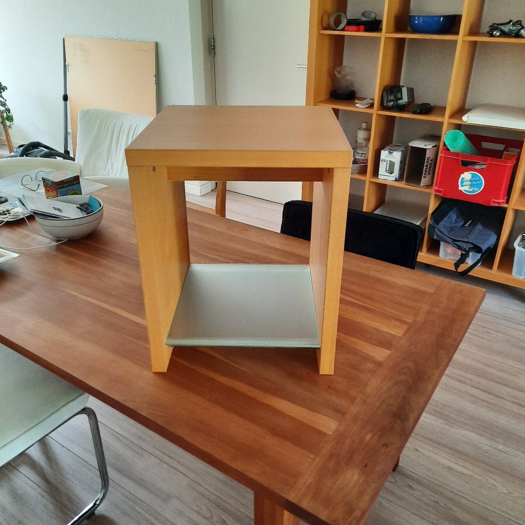 Houten bijzettafel met glasplaat van Habitat, Huis en Inrichting, Minder dan 55 cm, Gebruikt, Vierkant, Modern