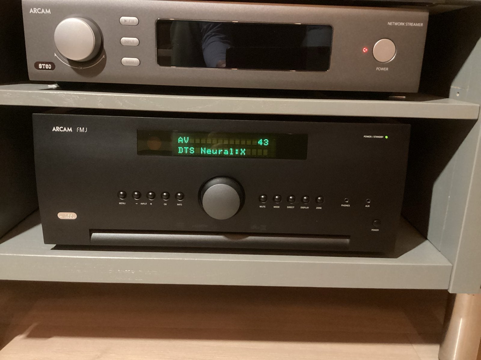 Arcam AVR550 AV-receiver - High-end thuisbioscoop, Zo goed als nieuw, 120 watt of meer, Ophalen, Overige merken