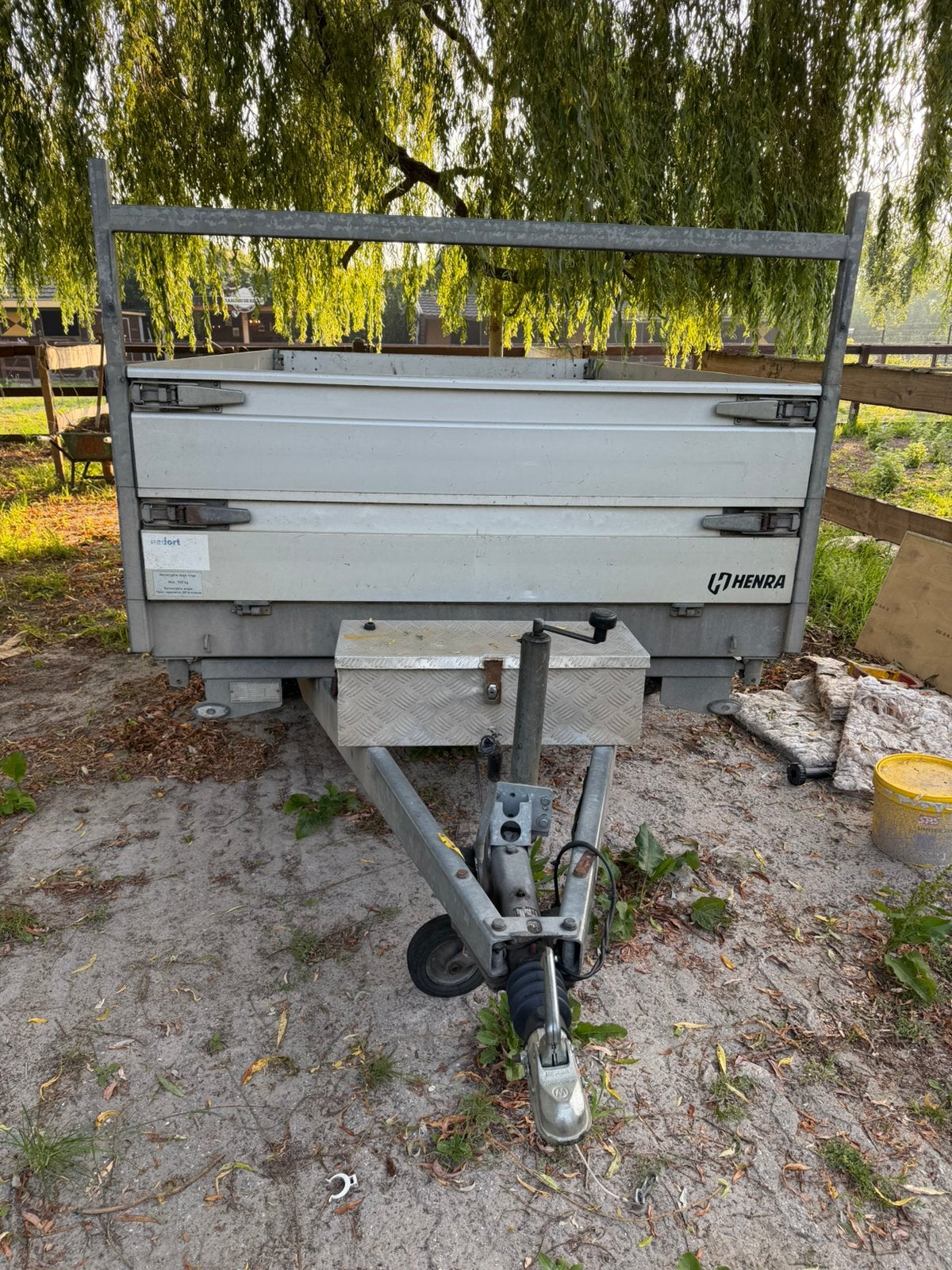 Henra 3-zijdige elektrische kipper 3.500 kg Bouwjaar 2016, Auto diversen, Aanhangers en Bagagewagens, Ophalen of Verzenden, Zo goed als nieuw