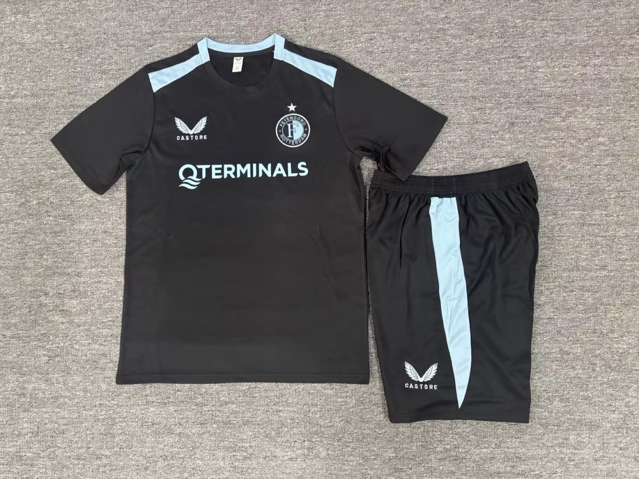 Feyenoord shirts en setjes voor jong en oud, Kleding | Dames, Ophalen of Verzenden, Nieuw, Meerkleurig, Overige typen