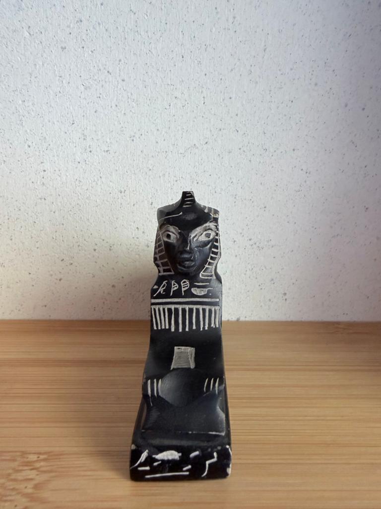 Egyptische Sfinx Beeld - Zwart Steen met Hiërogliefen, Overige onderwerpen, Minder dan 20 cm, Ophalen of Verzenden, Handgemaakt