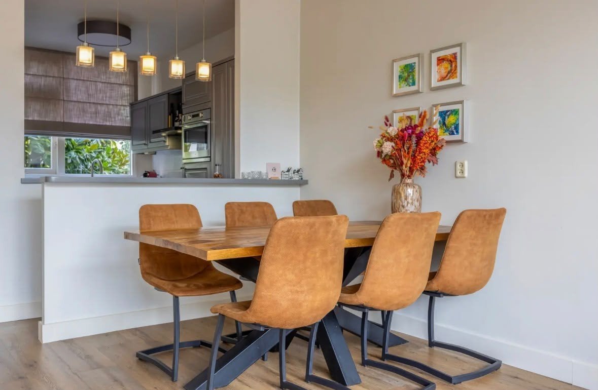 prachtige 6 persoons eettafel, Ophalen, Zo goed als nieuw, 75 m² of meer, Laminaat