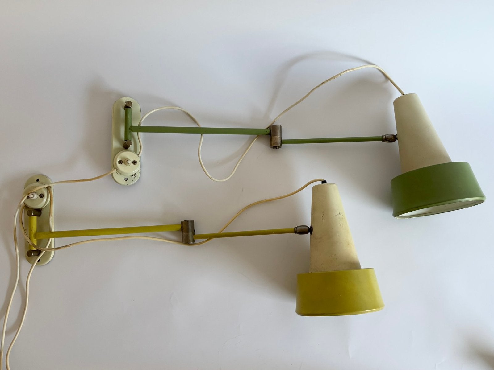 2 bijzondere vintage Dutch design wandlampen, knikarm 1960s, Huis en Inrichting, Metaal, Gebruikt, -, -