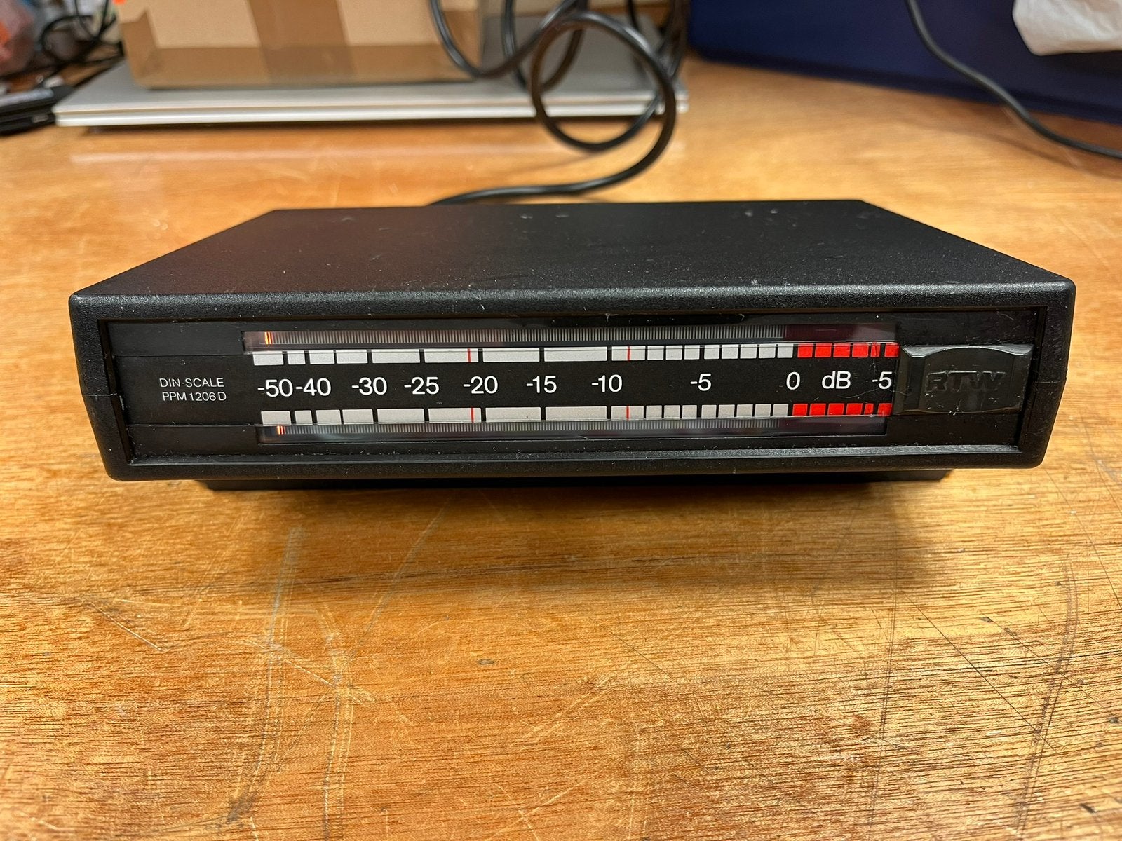 RTW 1206D PPM meter met beugel, Audio, Tv en Foto, Ophalen of Verzenden, Zo goed als nieuw, Audio