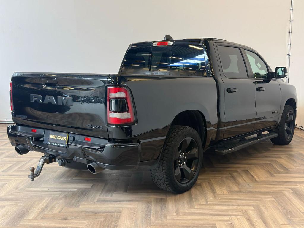 Dodge Ram 1500 5.7 V8 4x4 Crew Cab Big Horn|NAP|PANO|INRUIL, Automaat, Gebruikt, 5654 cc, Zwart