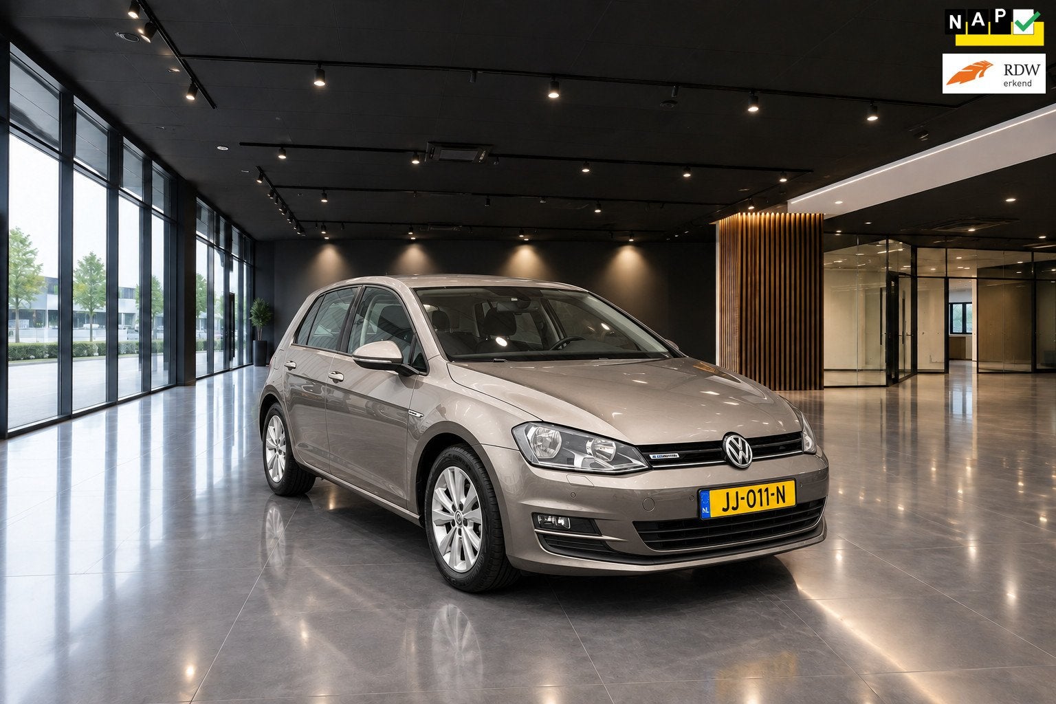 Volkswagen Golf 1.0 TSI BUSINESS EDITION CONNECTED LED, Auto's, Voorwielaandrijving, Stof, Gebruikt, Euro 6