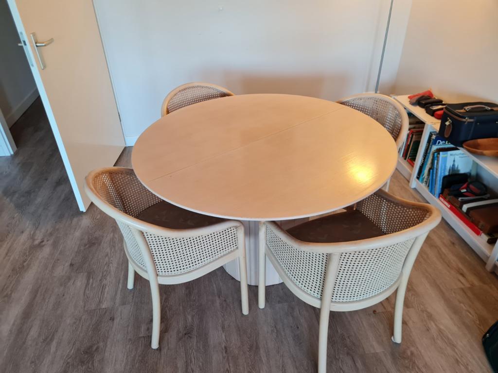 Ronde eettafel van Thonet, diameter 120 cm, Huis en Inrichting, Tafels | Eettafels, Ophalen, Rond, 200 cm of meer, 100 tot 150 cm