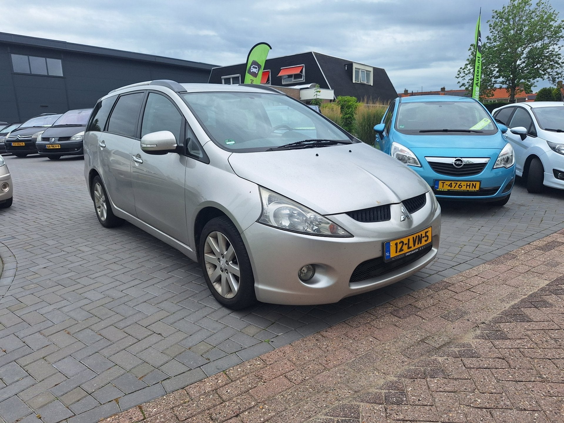 Mitsubishi Grandis 2.4-16V Limited / Versnellingsbak hoorbaa, Voorwielaandrijving, Gebruikt, 7 stoelen, Bedrijf