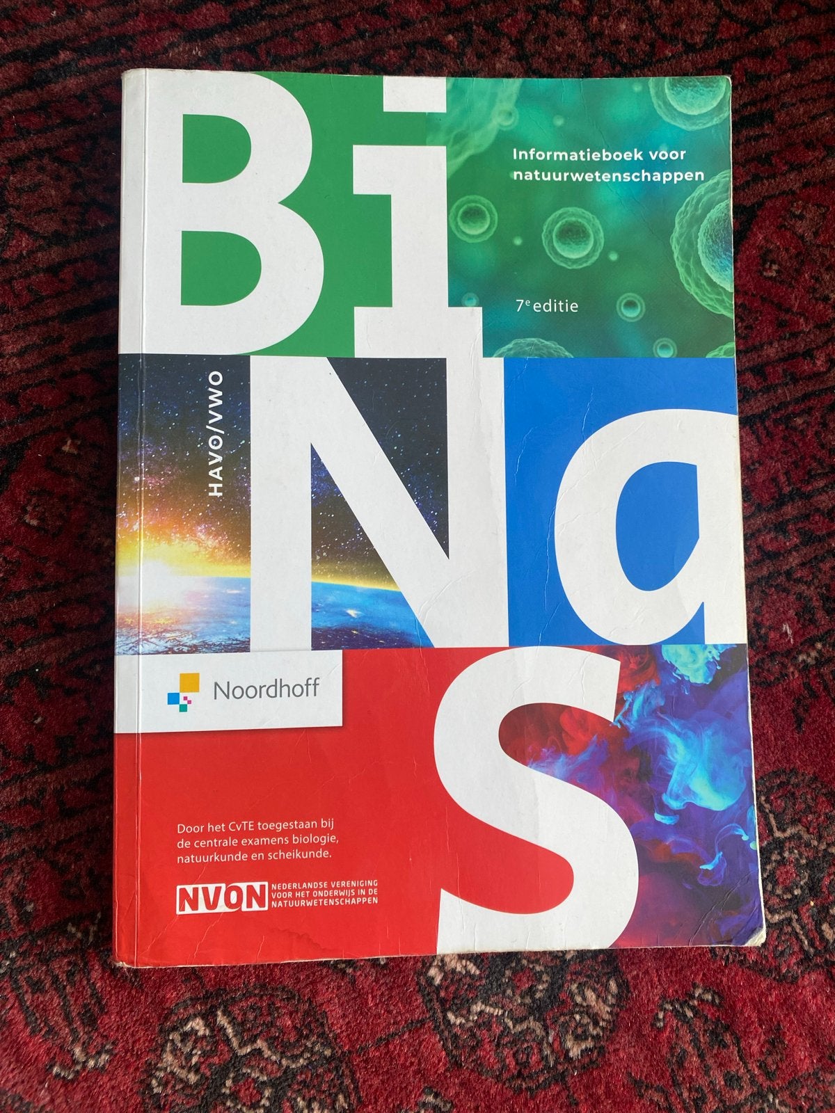 Binas HAVO/VWO 7e editie - Informatieboek natuurwetenschappe, Ophalen of Verzenden, Gelezen, HAVO, Biologie