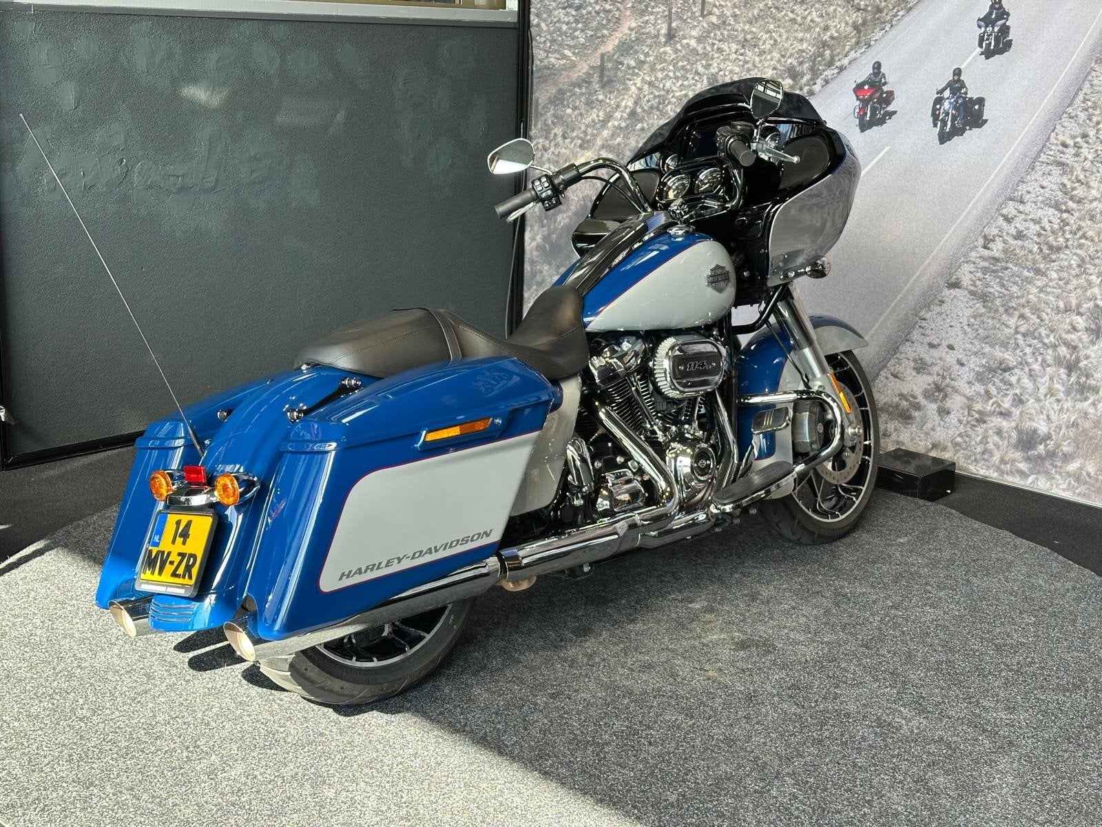Harley-Davidson FLTRXS ROAD GLIDE SPECIAL Two-Tone, Laan van Vredenoord 33
2289 DA  RIJSWIJK, NL, Bedrijf, Toermotor, Sales@harleydavidsonrotterdam.nl