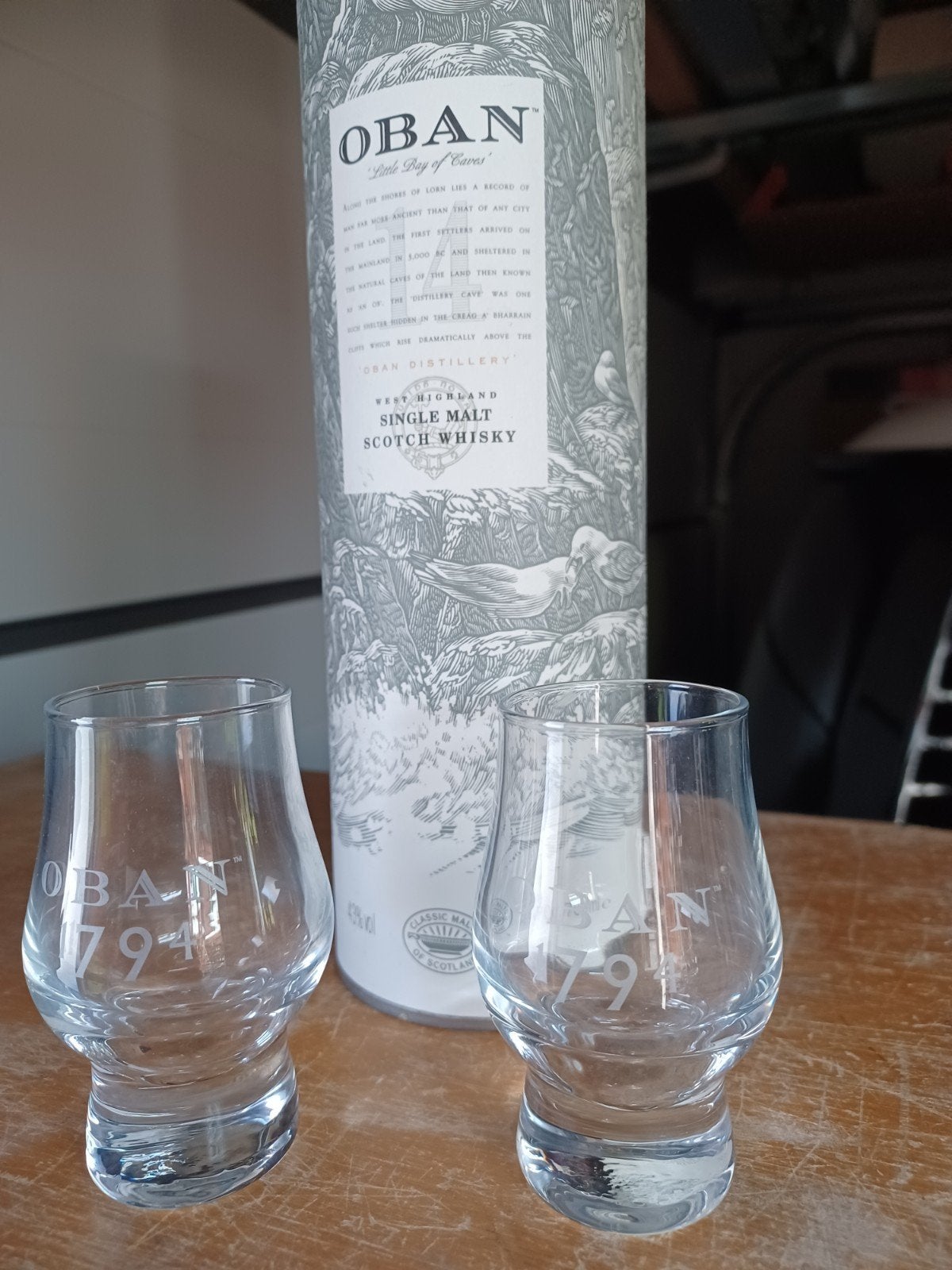 2 Oban Scotch Whisky glaasjes, Ophalen of Verzenden, Zo goed als nieuw, Borrel- of Shotglas
