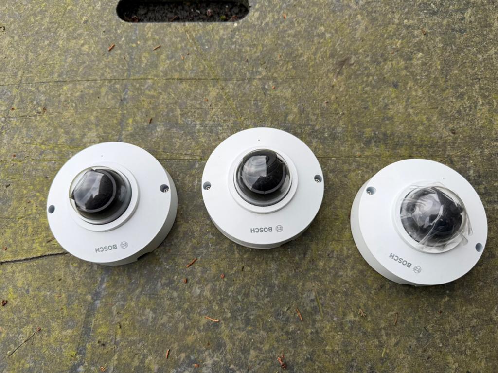 Bosch NDV-3502-F03 beveiligingscamera’s, Ophalen of Verzenden, Zo goed als nieuw, Binnencamera