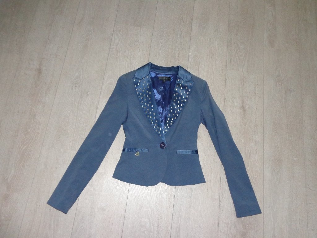 grijs/blauwe damesjasje met studs van GLITZ & GLAM, maat XS, Kleding | Dames, Ophalen of Verzenden, Zo goed als nieuw, Jasje, Maat 34 (XS) of kleiner